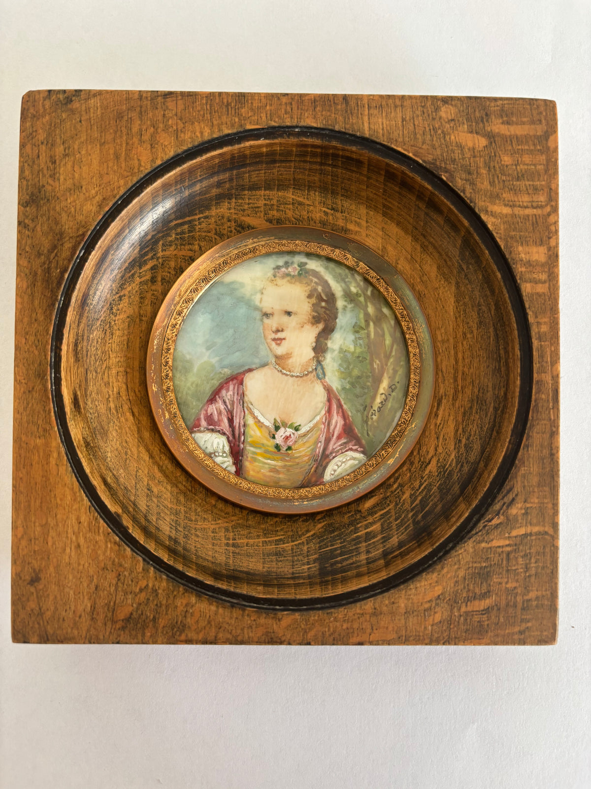 Miniature ancienne sur ivoire XIXe siècle. Portrait de la Duchesse de Malborough, signée Gérard.
