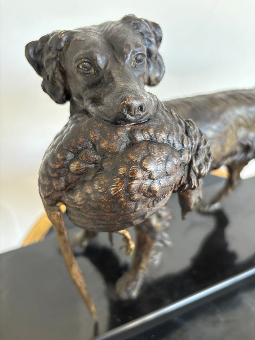 Sculpture « Chien Setter au faisan » d’après J. MOIGNIEZ
