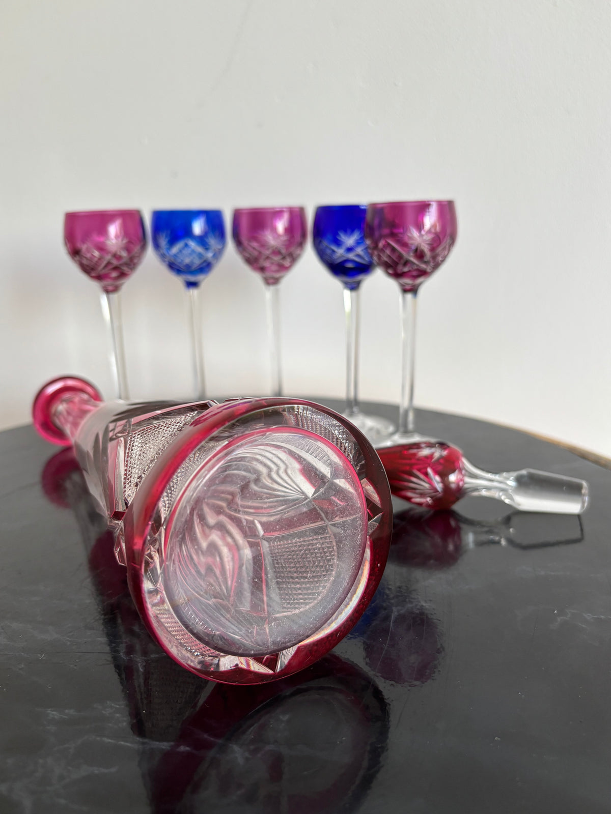 Superbe service à liqueur en cristal doublé et taillé – Val Saint Lambert - Circa 1908.