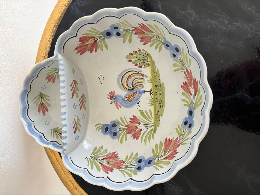 Plat compartimenté en faïence de Quimper HB Henriot, décor au coq