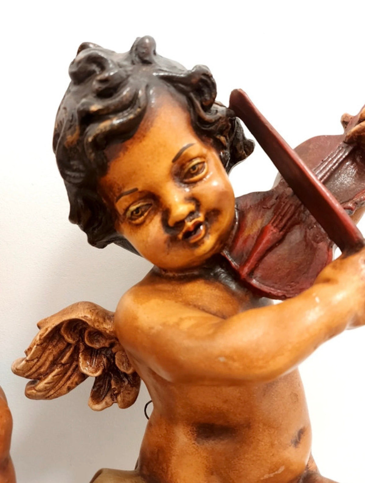 Paire de putti violonistes muraux, style baroque, années 1960-1970