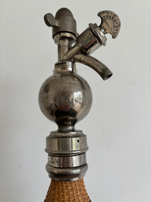 Ancien siphon à eau de Seltz SPARKLETS - Habillage rotin / cannage - Belle Époque.
