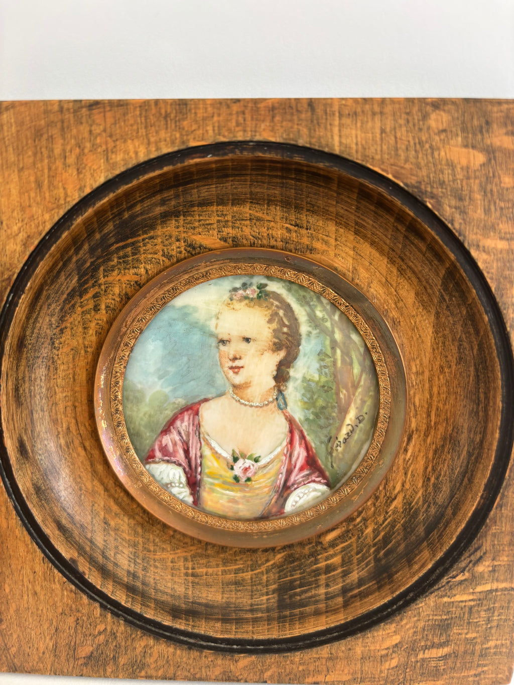 Miniature ancienne sur ivoire XIXe siècle. Portrait de la Duchesse de Malborough, signée Gérard.