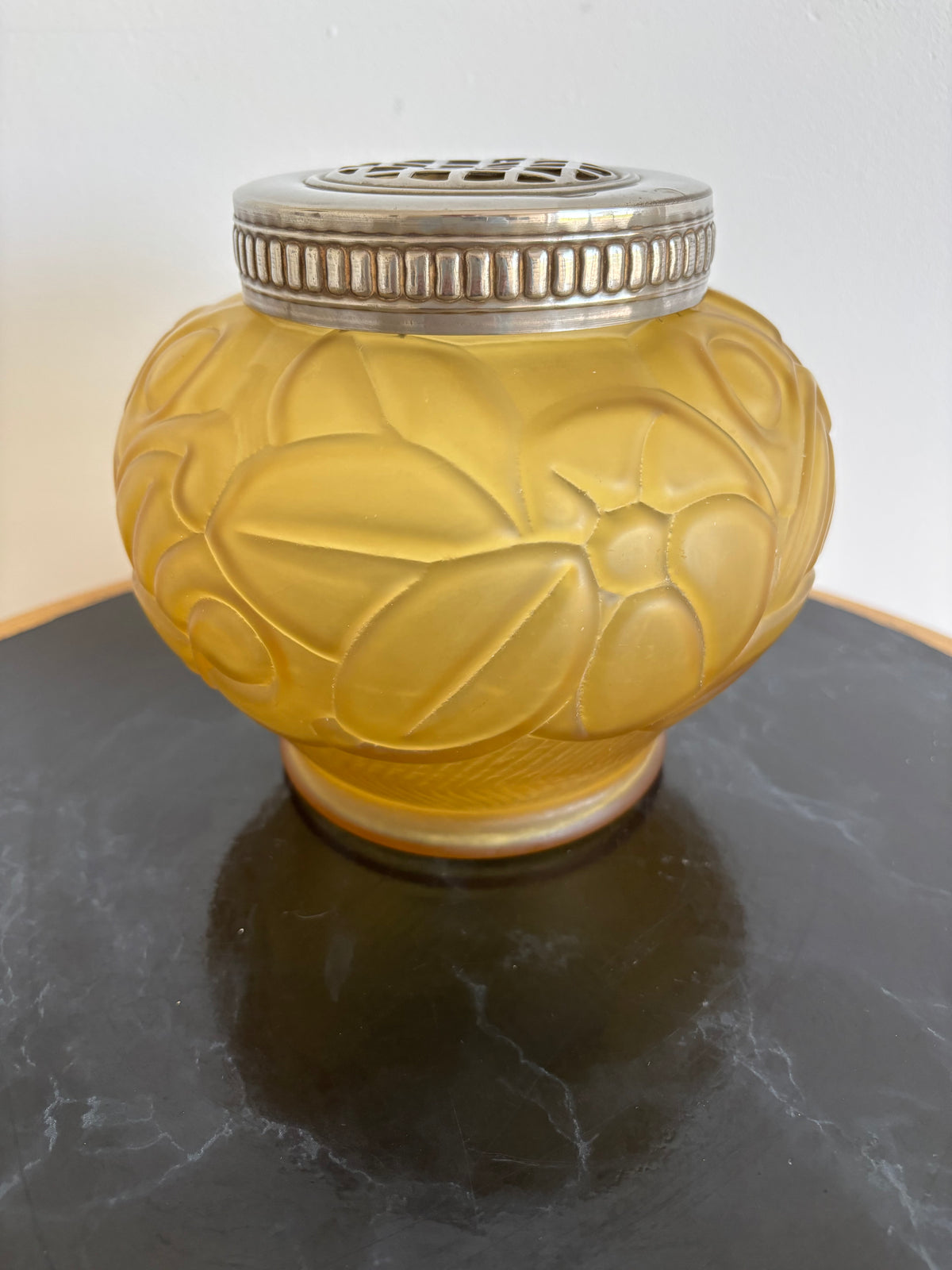 Vase pique fleurs - Art déco - Verreries de Scailmont - Manage - Belgium. Circa 1930
