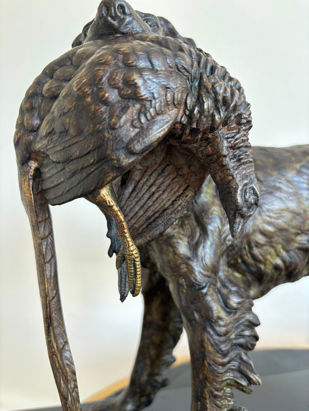 Sculpture « Chien Setter au faisan » d’après J. MOIGNIEZ