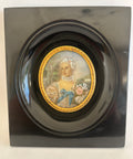 Portrait miniature ancien de style XVIIIe siècle – Cadre ovale en bois noirci.