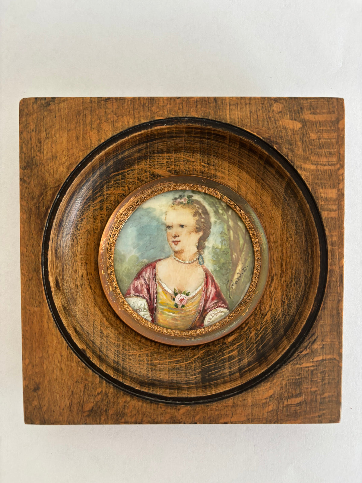 Miniature ancienne sur ivoire XIXe siècle. Portrait de la Duchesse de Malborough, signée Gérard.