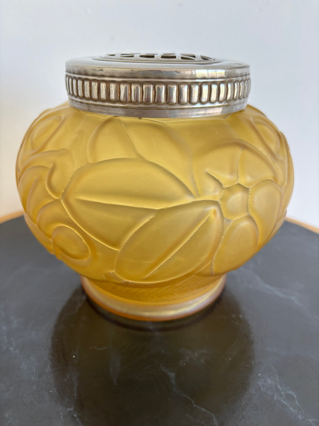 Vase pique fleurs - Art déco - Verreries de Scailmont - Manage - Belgium. Circa 1930