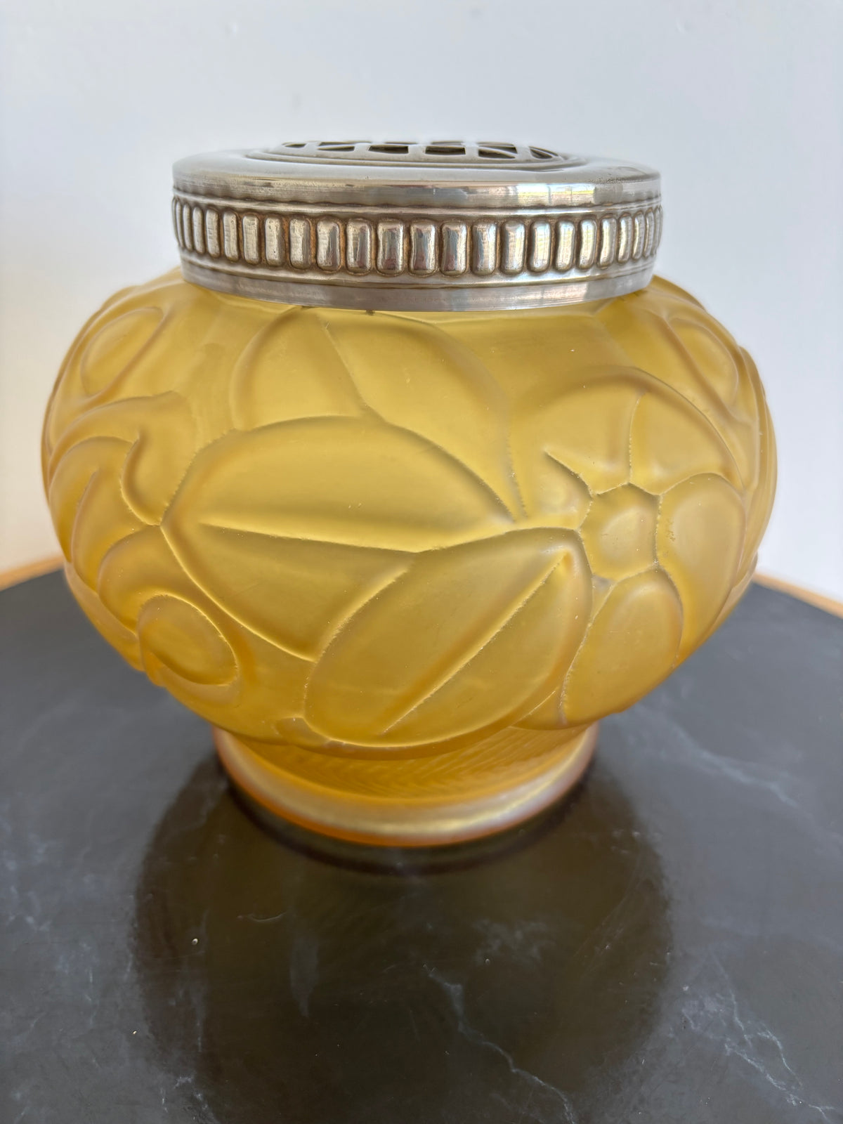 Vase pique fleurs - Art déco - Verreries de Scailmont - Manage - Belgium. Circa 1930