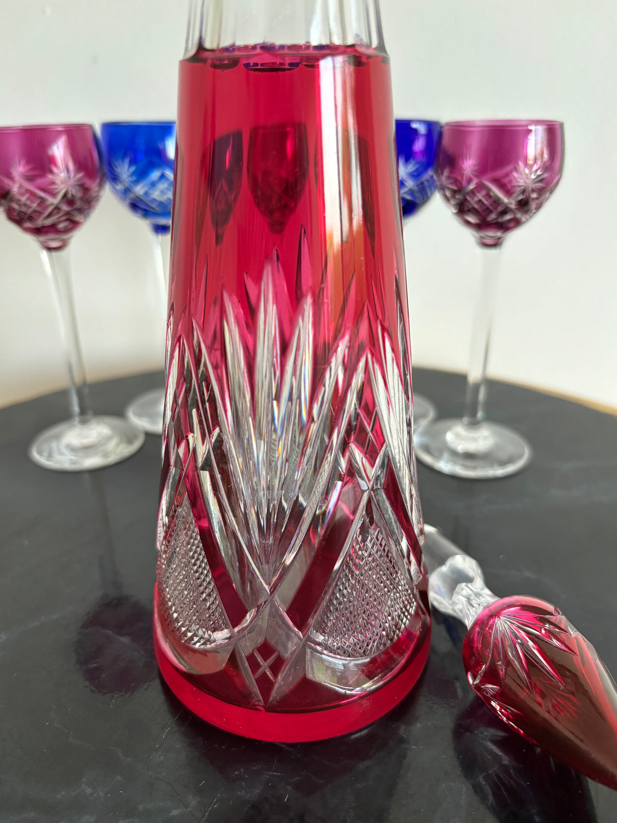 Superbe service à liqueur en cristal doublé et taillé – Val Saint Lambert - Circa 1908.