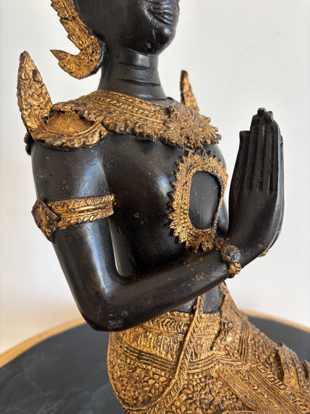 Statue thaïlandaise Ange gardien Teppanom en bronze – vue 6