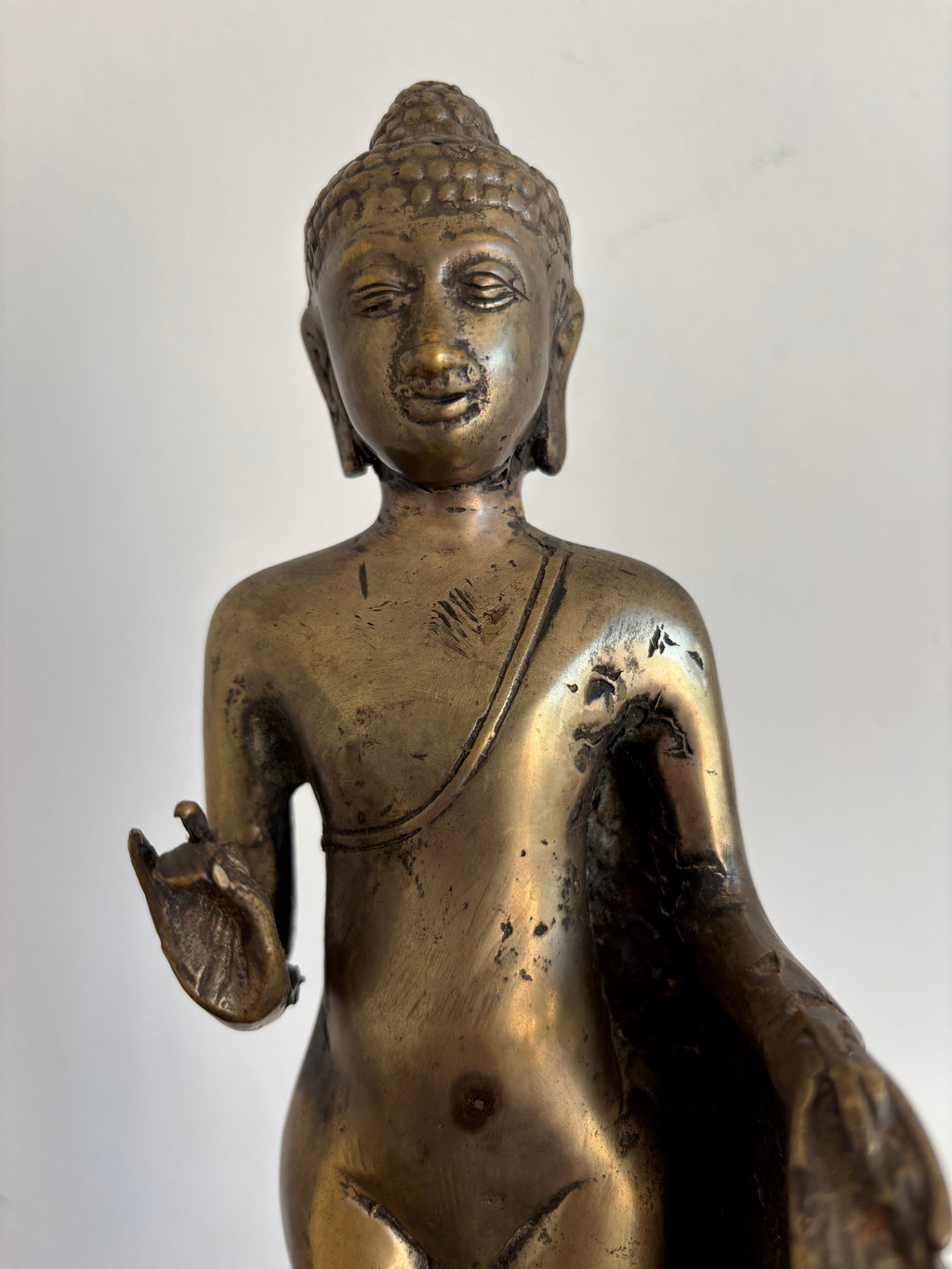 Statue de Bouddha debout en bronze, Asie du Sud-Est – vue 5