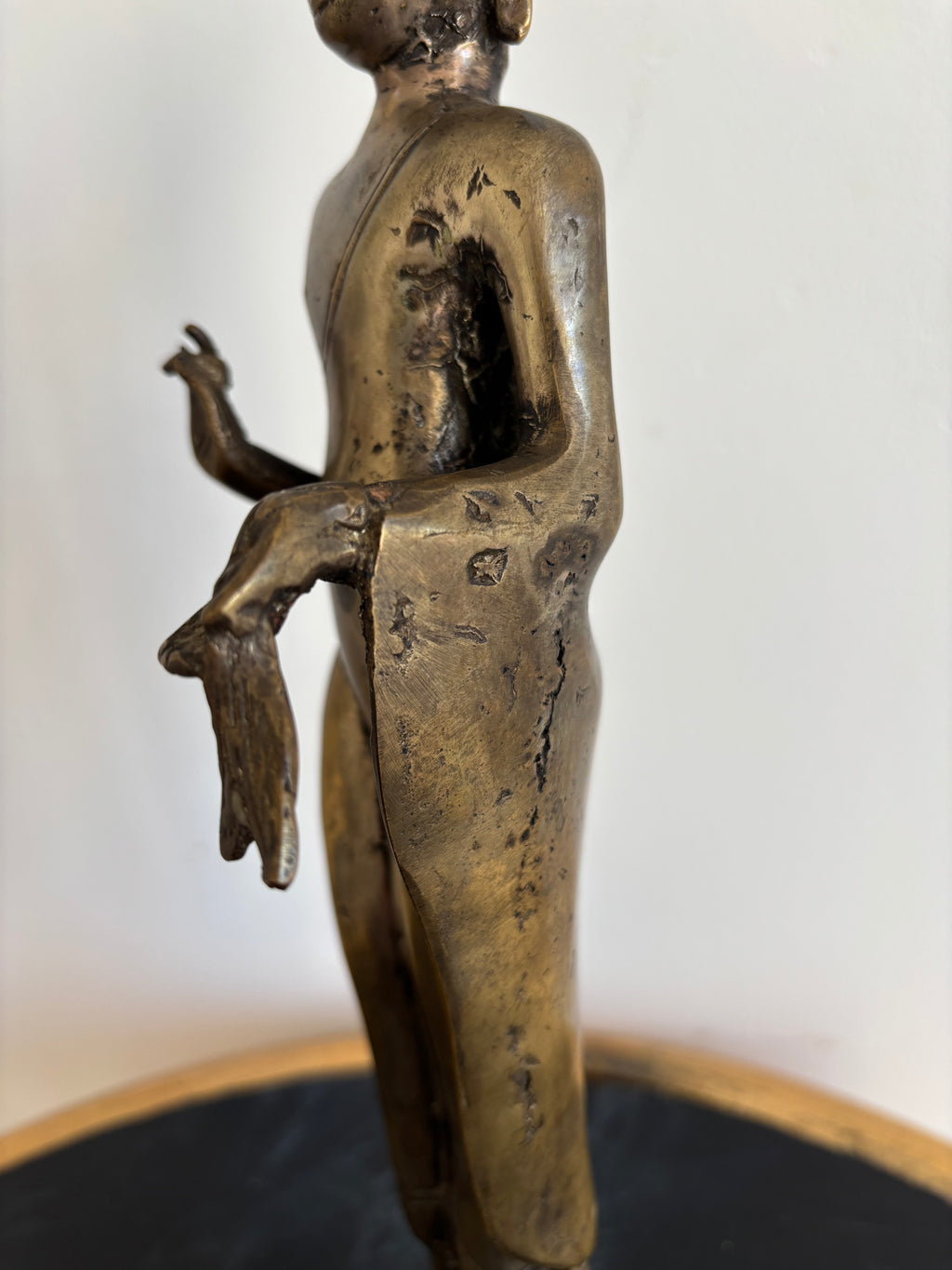 Statue de Bouddha debout en bronze, Asie du Sud-Est – vue 10