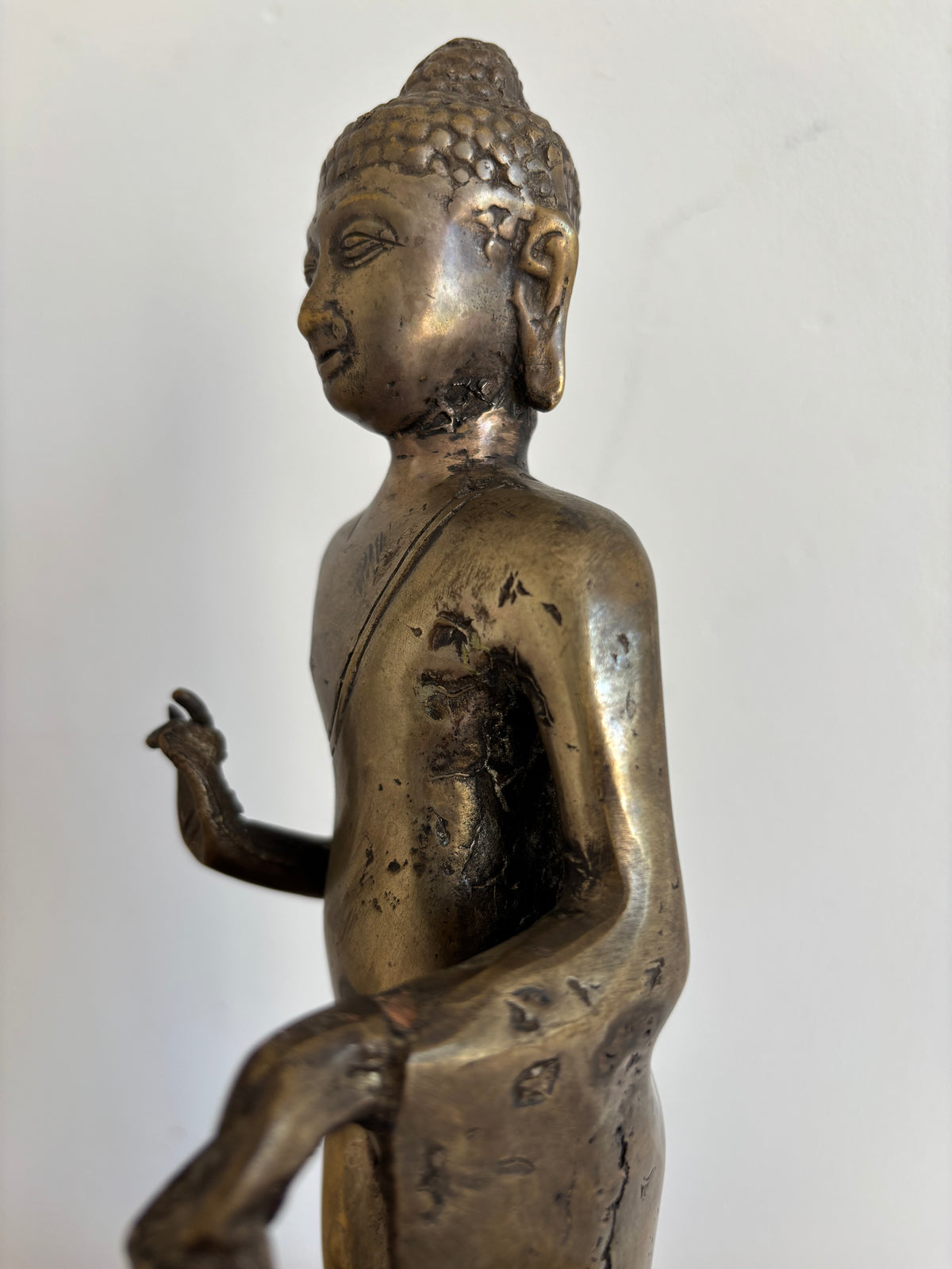 Statue de Bouddha debout en bronze, Asie du Sud-Est – vue 11